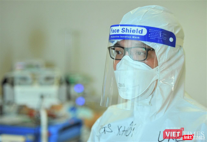 Bác sĩ Lê Minh Khôi "trực chiến" suốt một thời gian dài trong tâm dịch TP.HCM Bác sĩ Lê Minh Khôi "trực chiến" suốt một thời gian dài trong tâm dịch TP.HCM