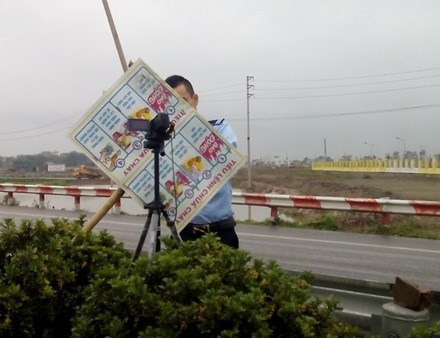 Camera ghi hình đếm xe của Cienco1 liên tục bị MPC ngăn trở.