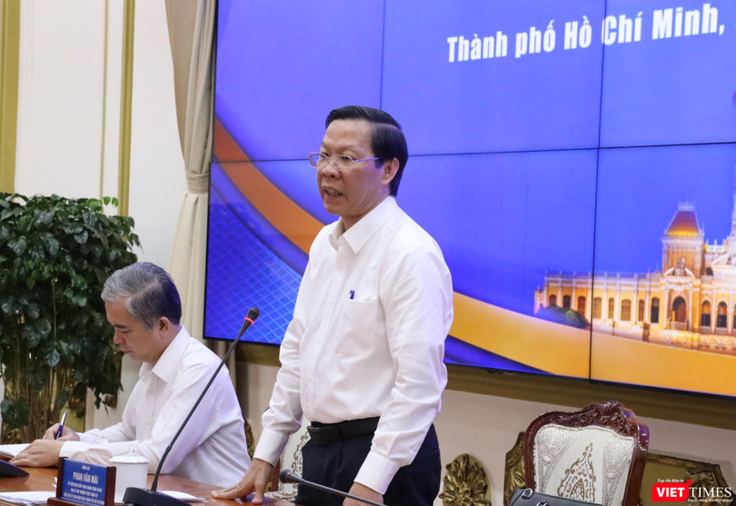 Chủ tịch UBND TP.HCM Phan Văn Mãi chỉ đạo tại cuộc họp chiều 30/8