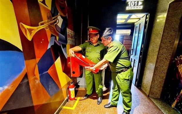 Tổng kiểm tra quán karaoke trên địa bàn TP.HCM- Ảnh: PC07 Tổng kiểm tra quán karaoke trên địa bàn TP.HCM- Ảnh: PC07