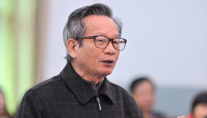 Ông Lê Truyền nêu ví dụ cơ quan Chủ tịch nước có 3 cán bộ chủ chốt (Chủ tịch nước, Phó chủ tịch nước, Chủ nhiệm Văn phòng Chủ tịch nước) nếu vào Quốc hội hết thì ai sẽ là người trực giải quyết công việc hàng ngày? - Ảnh: Hoàng Long Ông Lê Truyền nêu ví dụ cơ quan Chủ tịch nước có 3 cán bộ chủ chốt (Chủ tịch nước, Phó chủ tịch nước, Chủ nhiệm Văn phòng Chủ tịch nước) nếu vào Quốc hội hết thì ai sẽ là người trực giải quyết công việc hàng ngày? - Ảnh: Hoàng Long