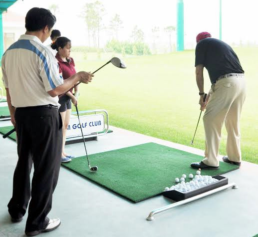 Lạ đời: Tây sang Việt Nam học chơi trò quý tộc ảnh 2