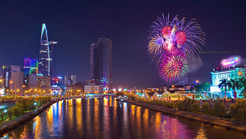 Điểm bắn pháo hoa giao thừa trên cả nước không thể bỏ lỡ