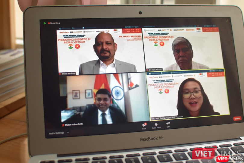 Bà Huỳnh Đinh Thái Linh - Giám đốc Trung tâm Thương mại Thế giới Thành phố Mới Bình Dương phát biểu tại buổi Lễ khai mạc. Ảnh: Hoà Bình