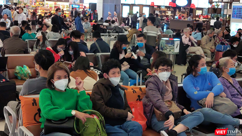 Khẩu trang N95 cháy hàng ở mọi nơi do nhu cầu quá lớn 