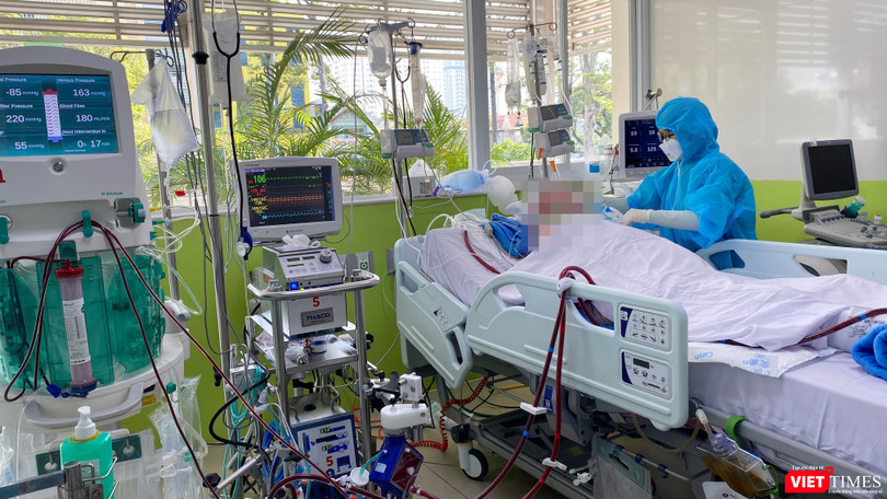 Bệnh nhân 91 phi công người Anh có dấu hiệu hồi tỉnh, bắt đầu cử động các đầu chi (Ảnh: BVCR) 