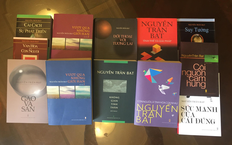 Sách do ông Nguyễn Trần Bạt viết và xuất bản. Sách do ông Nguyễn Trần Bạt viết và xuất bản.