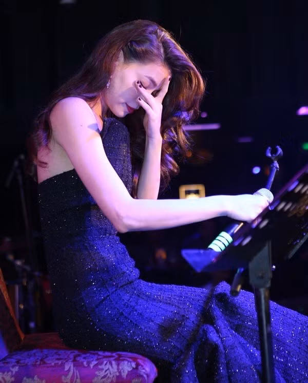 "Nữ hoàng giải trí" Hồ Ngọc Hà có khả năng tiêu tan sự nghiệp vì lùm xùm tình ái 