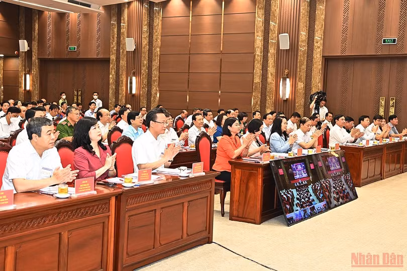 Các đại biểu tham dự Hội nghị (Ảnh: Báo Nhân Dân)