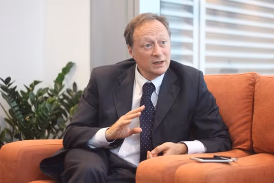 Đại sứ EU kể chuyện làm rể Việt Nam ảnh 3