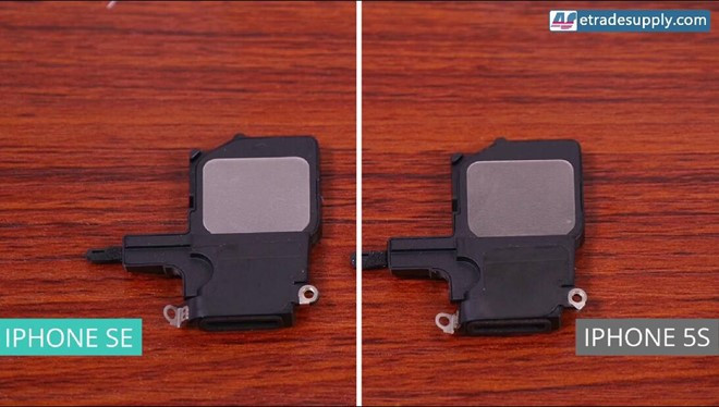 Loa ngoài của hai thiết bị có module tương tự nhau. Loa ngoài của hai thiết bị có module tương tự nhau.