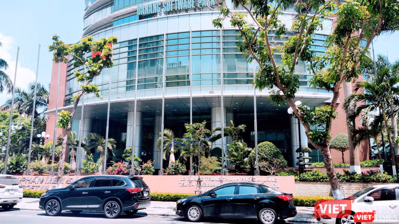 Toà nhà Công viên Phần mềm (số 2 Quang Trung, quận Hải Châu, Đà Nẵng) nơi sẽ diễn ra buổi họp báo sáng mai 6/4 (Ảnh: Hoà Bình)