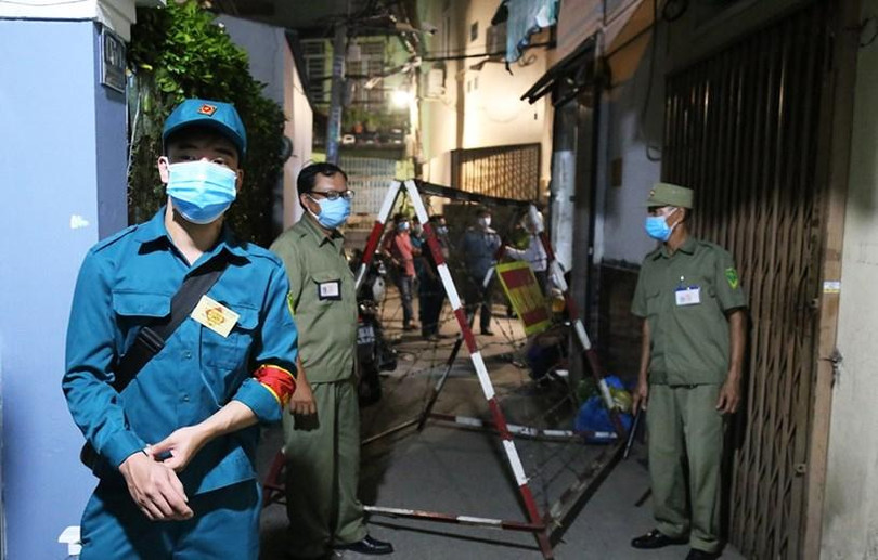 Khu vực gần nơi sinh hoạt của Hội thánh Truyền giáo Phục hưng bị cơ quan chức năng phong toả, khuya 26:5. Ảnh- Đình Văn