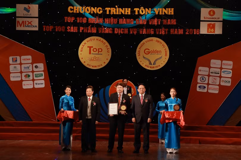 VietABank lọt top 100 nhãn hiệu hàng đầu Việt Nam năm 2016.