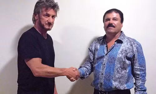 Diễn viên Hollywood Sean Penn (trái) trong cuộc gặp với trùm ma túy Joaquin Guzman. Ảnh: Rolling Stone