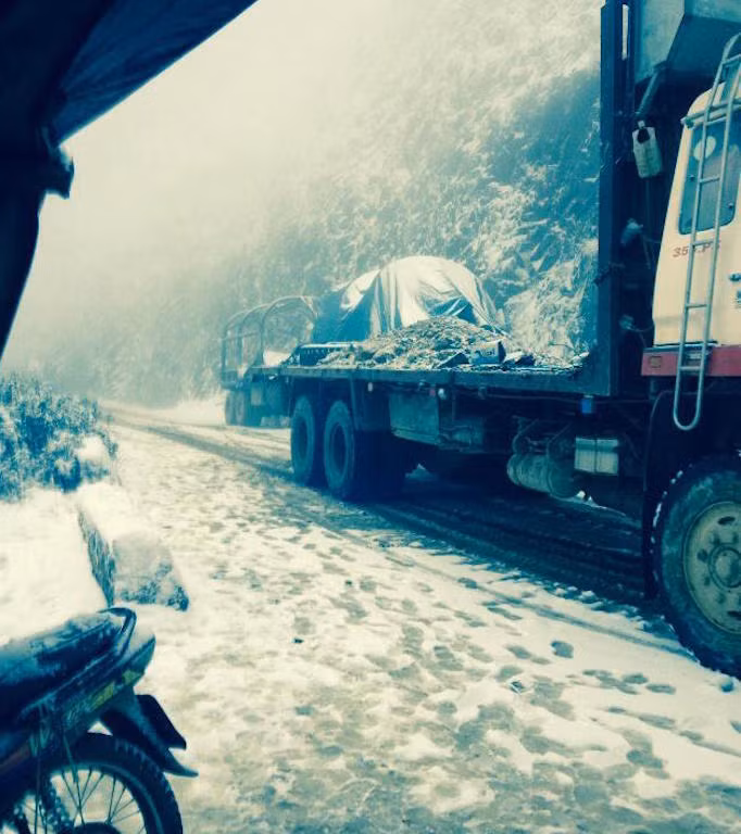 -8 độ C, tuyết phủ trắng miền Tây xứ Nghệ ảnh 1