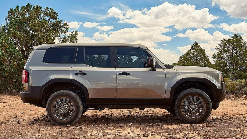 Toyota-Land-Cruiser-Prado-2024-B (1).jpg