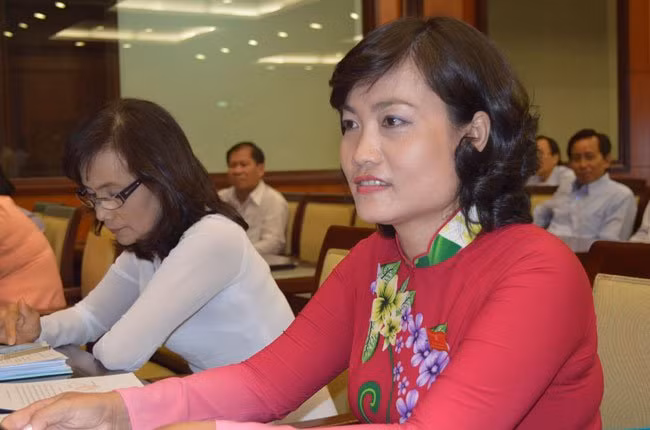 Một số gương mặt phụ nữ là đại biểu HĐND TPHCM tại kỳ họp HĐND thành phố ngày 21-4 vừa qua. Ảnh: Văn Nam