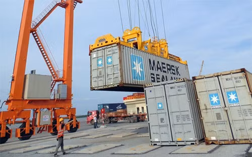 FDI xuất siêu 7,1 tỷ USD, trong nước nhập siêu 5,6 tỷ USD