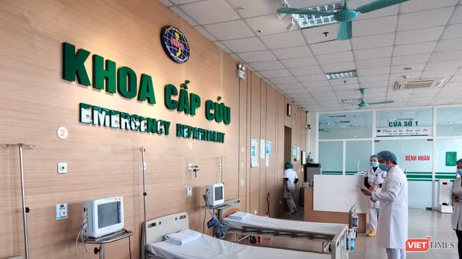 Khoa cấp cứu - Bệnh viện Nhiệt đới Trung ương cơ sở 2. Ảnh: Minh Thúy. 