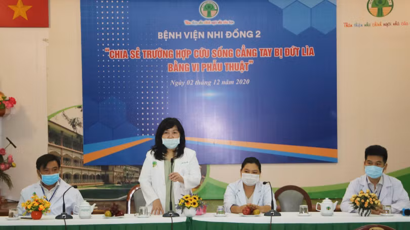 BS.CKII Lê Thị Minh Hồng, Phó giám đốc BV Nhi Đồng 2 phát biểu tại buổi họp báo sáng 2/12 - Ảnh: Hải Linh