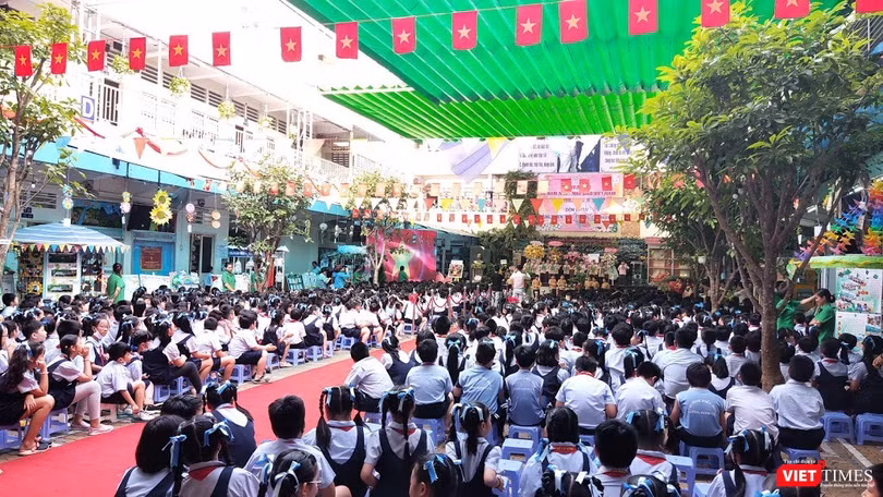 Học sinh một trường Tiểu học trên địa bàn TP.HCM-Ảnh: Hoà Bình