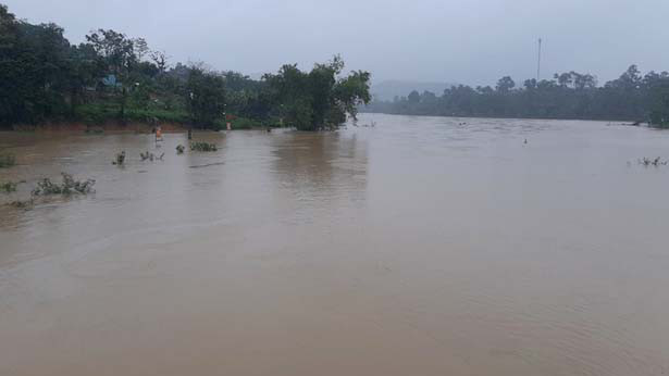 Dự báo lũ trên sông Ngàn Sâu (Hà Tĩnh) có khả năng đạt đỉnh trong đợt lũ lần này - Ảnh: BHT Dự báo lũ trên sông Ngàn Sâu (Hà Tĩnh) có khả năng đạt đỉnh trong đợt lũ lần này - Ảnh: BHT