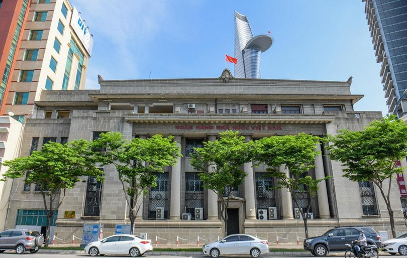 Bằng việc gia tăng các công bố và dự báo định kỳ về kinh tế vĩ mô và chính sách tiền tệ, Ngân hàng Nhà nước có thể giảm sự can thiệp vào thị trường. Ảnh: Quỳnh Trang.