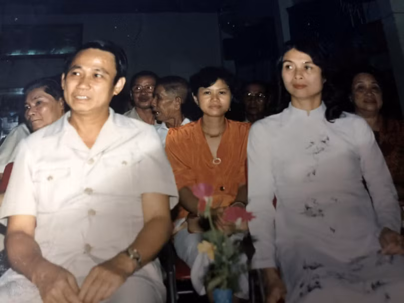 Đại sứ Lê Mai và phu nhân trong một cuộc gặp mặt ở sứ quán. Copyright Lê Hoàng Mai.