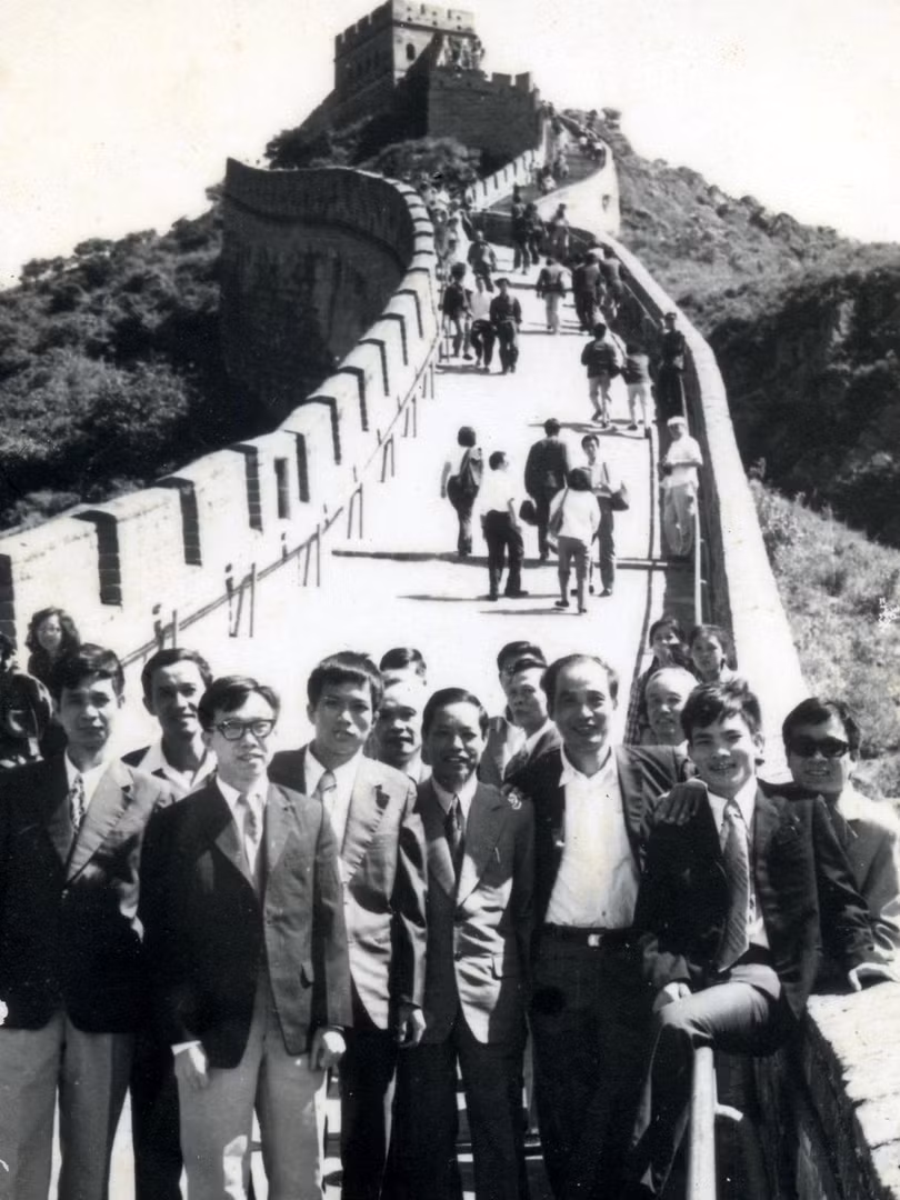 Đoàn đám phán bình thường hóa quan hệ với Trung Quốc thăm Vạn Lý Trường Thành. Copyright Nguyễn Văn Vinh.