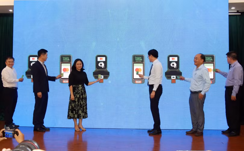 Giao thong cong cong 1.jpg