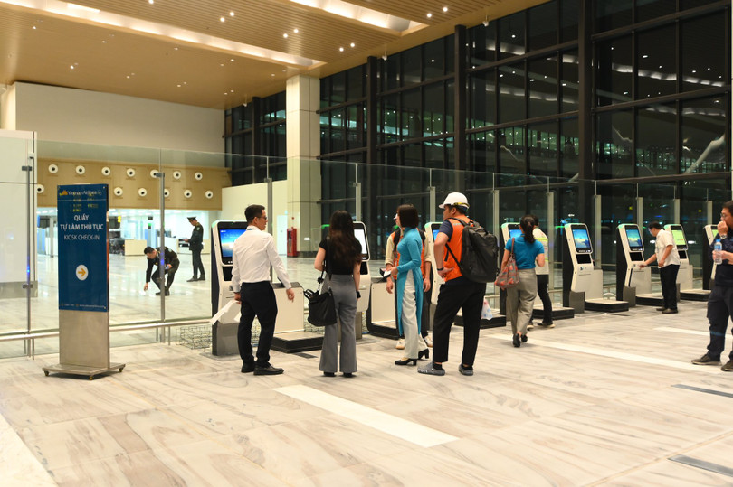 ACV don khach dau tien 1.jpg