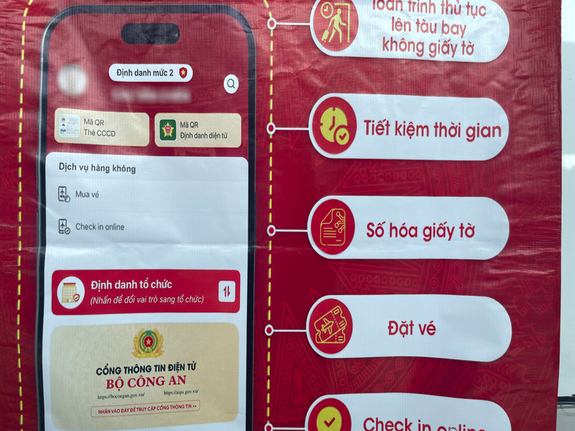 Di may bay VNeID.jpg