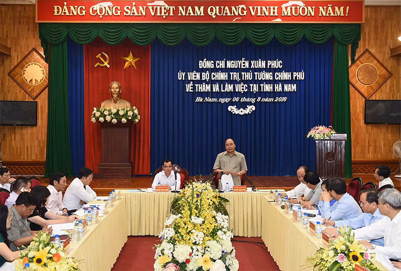 Thủ tướng Nguyễn Xuân Phúc thăm và làm việc tại Hà Nam.