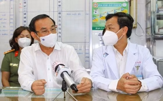 Bí thư Nguyễn Văn Nên phân tích tình hình diễn biến nghiêm trọng của đợt dịch lần này - Ảnh: Dũng Phương Bí thư Nguyễn Văn Nên phân tích tình hình diễn biến nghiêm trọng của đợt dịch lần này - Ảnh: Dũng Phương