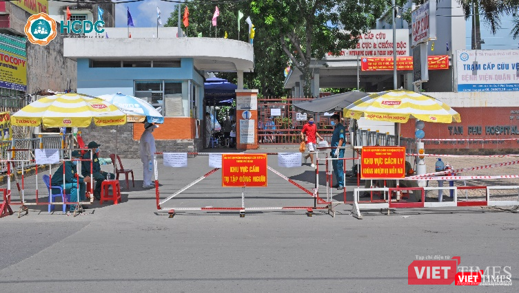 Một số bệnh viện bị phong toả vì có ca nhiễm đến khám - Ảnh: CDC TP.HCM