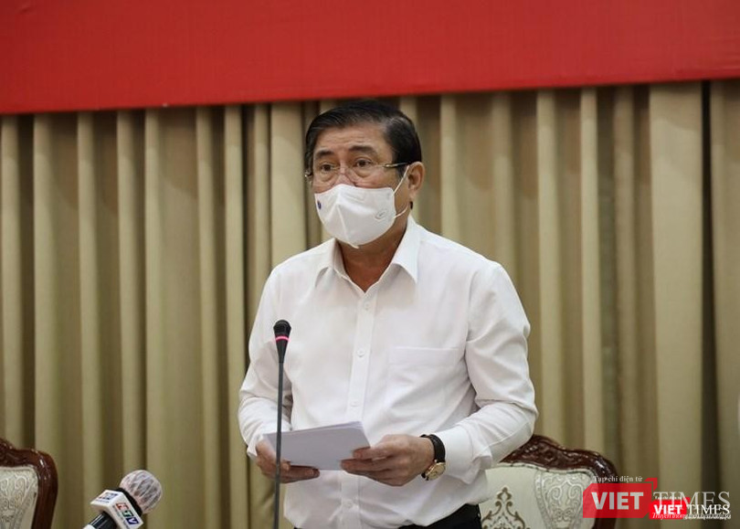Ông Nguyễn Thành Phong tại cuộc họp sáng 7/6 - Ảnh: Mai Huyền