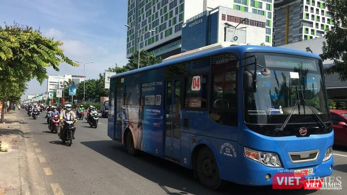 Nhiều tuyến xe bus phải ngưng hoạt động vì dịch bệnh COVID-19 lan rộng (Ảnh: TTBC)