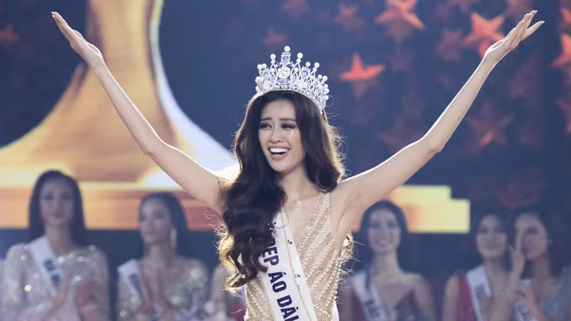 Nguyễn Trần Khánh Vân đăng quang Hoa hậu Hoàn vũ Việt Nam 2019