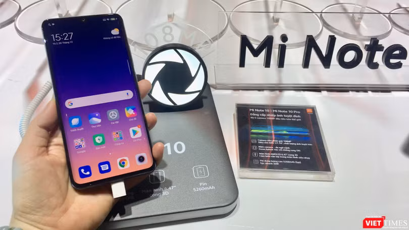 Mi Note 10, chiếc điện thoại tích hợp cụm 5 camera được giới thiệu tại buổi công bố chiều 9/12