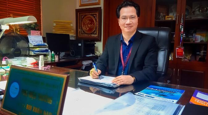 GS.TS - Nhà giáo ưu tú Bùi Xuân Nam - Chủ nhiệm Bộ môn Khai thác mỏ lộ thiên, Phó Hiệu trưởng Trường Đại học Mỏ Địa chất