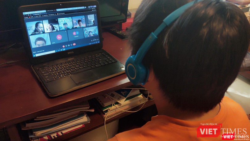 Học sinh TP.HCM các cấp lớp đều học trực tuyến từ đầu năm học 2021-2022. Ảnh: Hoà Bình