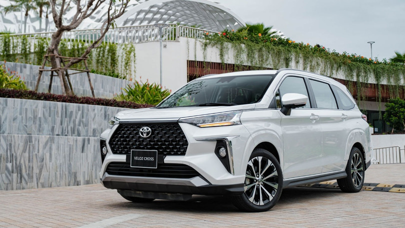 veloz 2024 trắng.jpeg