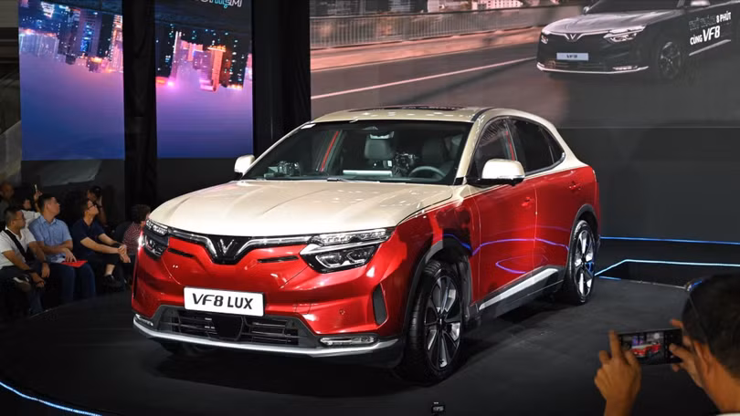 VinFast VF 8 phiên bản mới có gì đặc biệt, khác gì phiên bản trước?