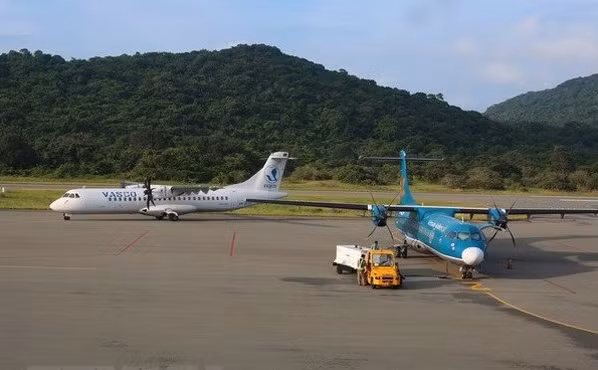 Kite Air chọn các đường bay ngách, giá còn cao như TPHCM-Côn Đảo, Hà Nội-Điện Biên... để đề xuất khai thác. Trong ảnh là một góc sân bay Côn Đảo. Ảnh: TTXVN