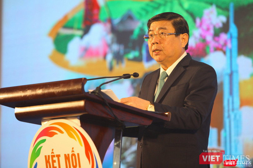 Chủ tịch UBND TPHCM Nguyễn Thành Phong phát biểu tại hội nghị Chủ tịch UBND TPHCM Nguyễn Thành Phong phát biểu tại hội nghị