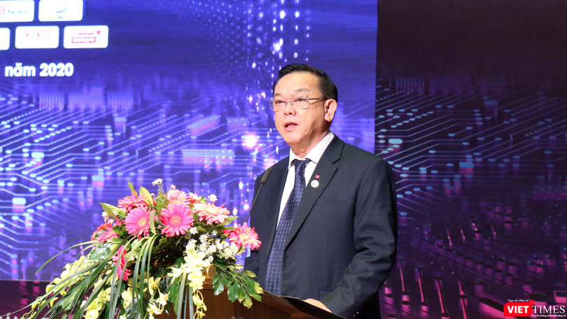 GS.TS Nguyễn Đông Phong - Chủ tịch Hội đồng Trường Đại học Kinh tế TP.HCM phát biểu tại phiên khai mạc TECHFEST Đông Nam Bộ (Ảnh: HB)