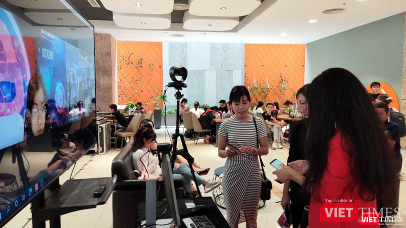 Rất nhiều công nghệ hiện đại được giới thiệu tới người dùng (Ảnh: Hoà Bình)