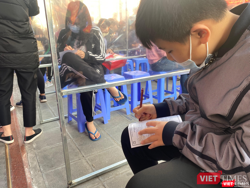 Cần phải thực hiện công tác khai báo y tế thì mới có thể mua vàng tại Bảo Tín Minh Châu Cần phải thực hiện công tác khai báo y tế thì mới có thể mua vàng tại Bảo Tín Minh Châu