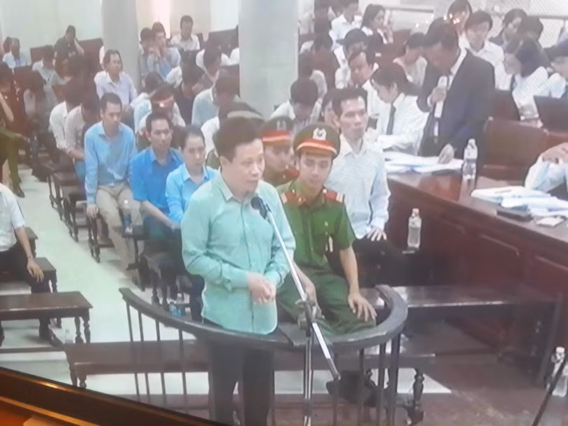 Hà Văn Thắm thanh minh cho Nguyễn Xuân Sơn trước cáo buộc “Tham ô tài sản” ảnh 1